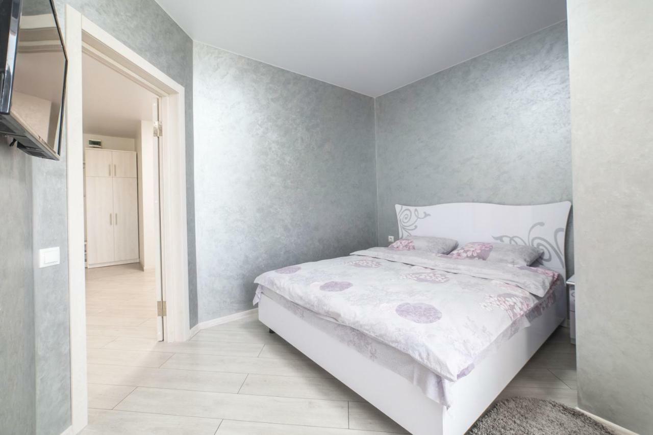 Apartment Roksolany 16 *